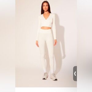 New Scrunch Leggings and Crop Top Set L